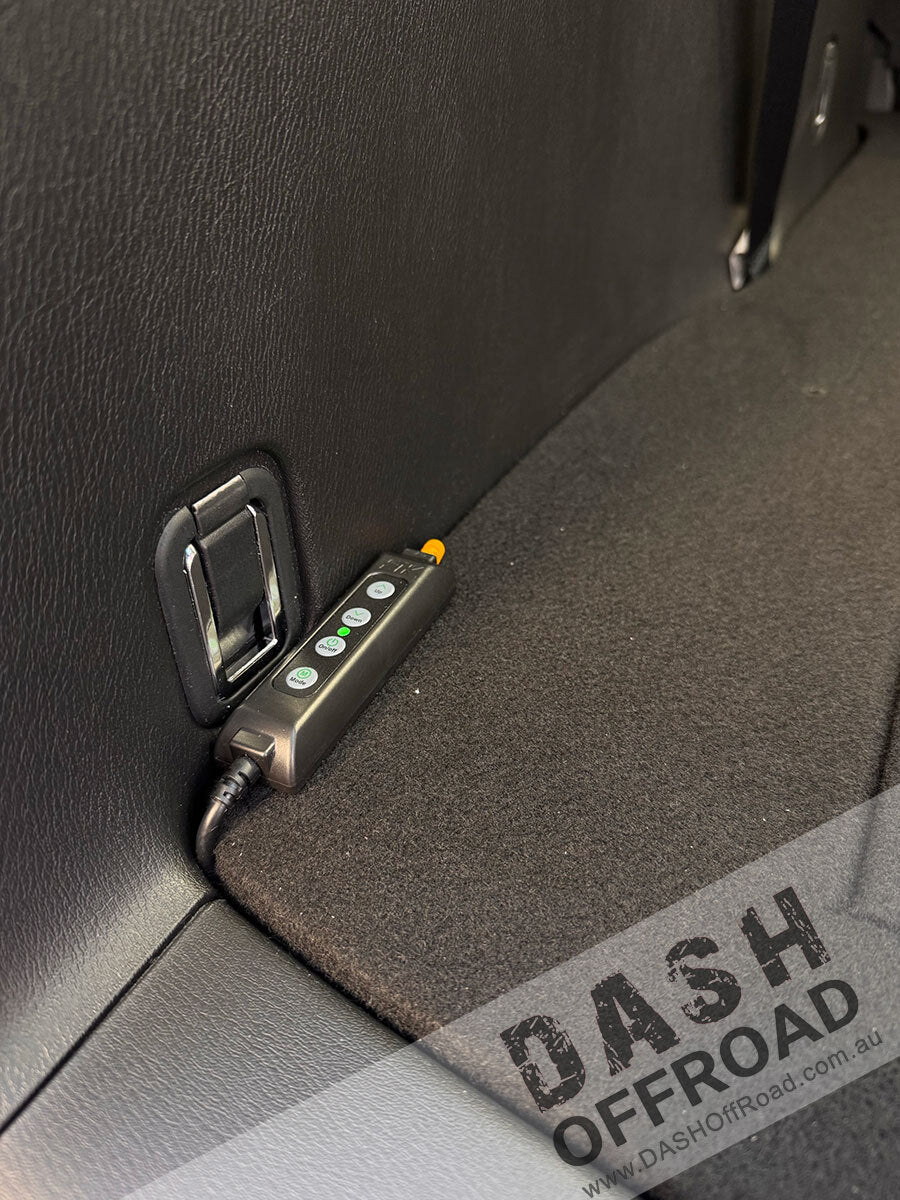 DASH Soft luggage shelf with integrated light