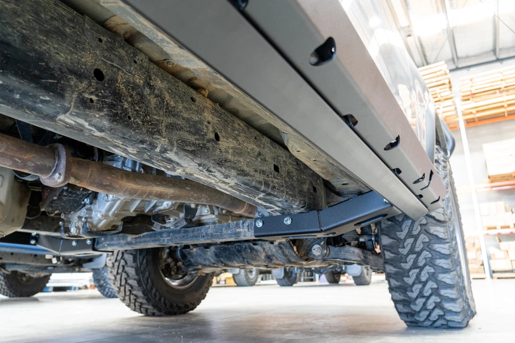 Rock Sliders, Suitable for Toyota Fortuner N160, 2015 on
