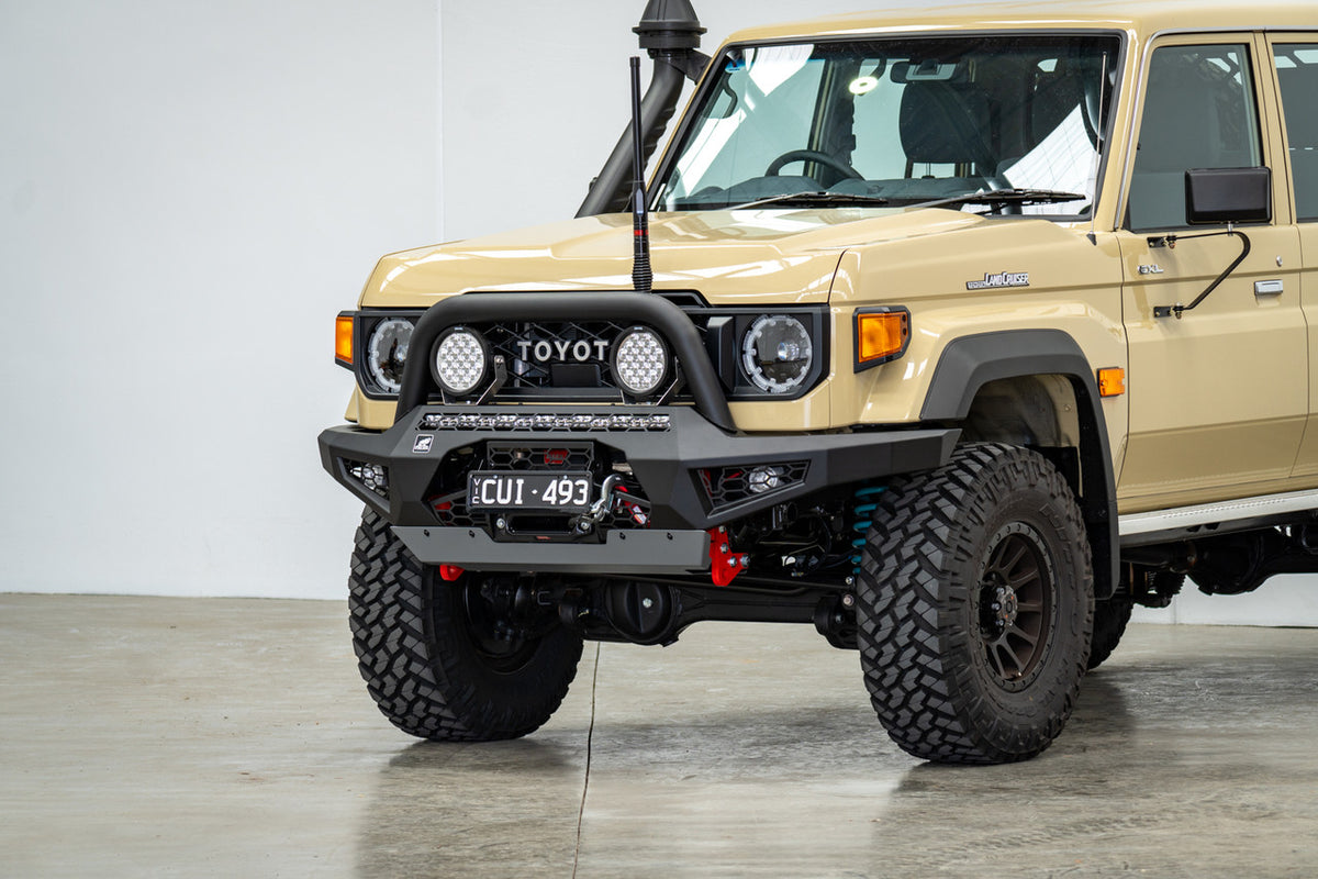 Predator Bull bar, Suitable for Toyota Land Cruiser (facelift) 76, 78, 79 Dual Cab, 2024 on