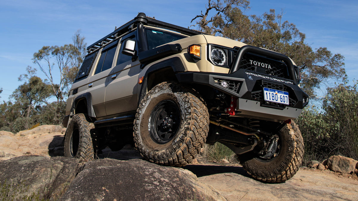 Predator Bull bar, Suitable for Toyota Land Cruiser (facelift) 76, 78, 79 Dual Cab, 2024 on