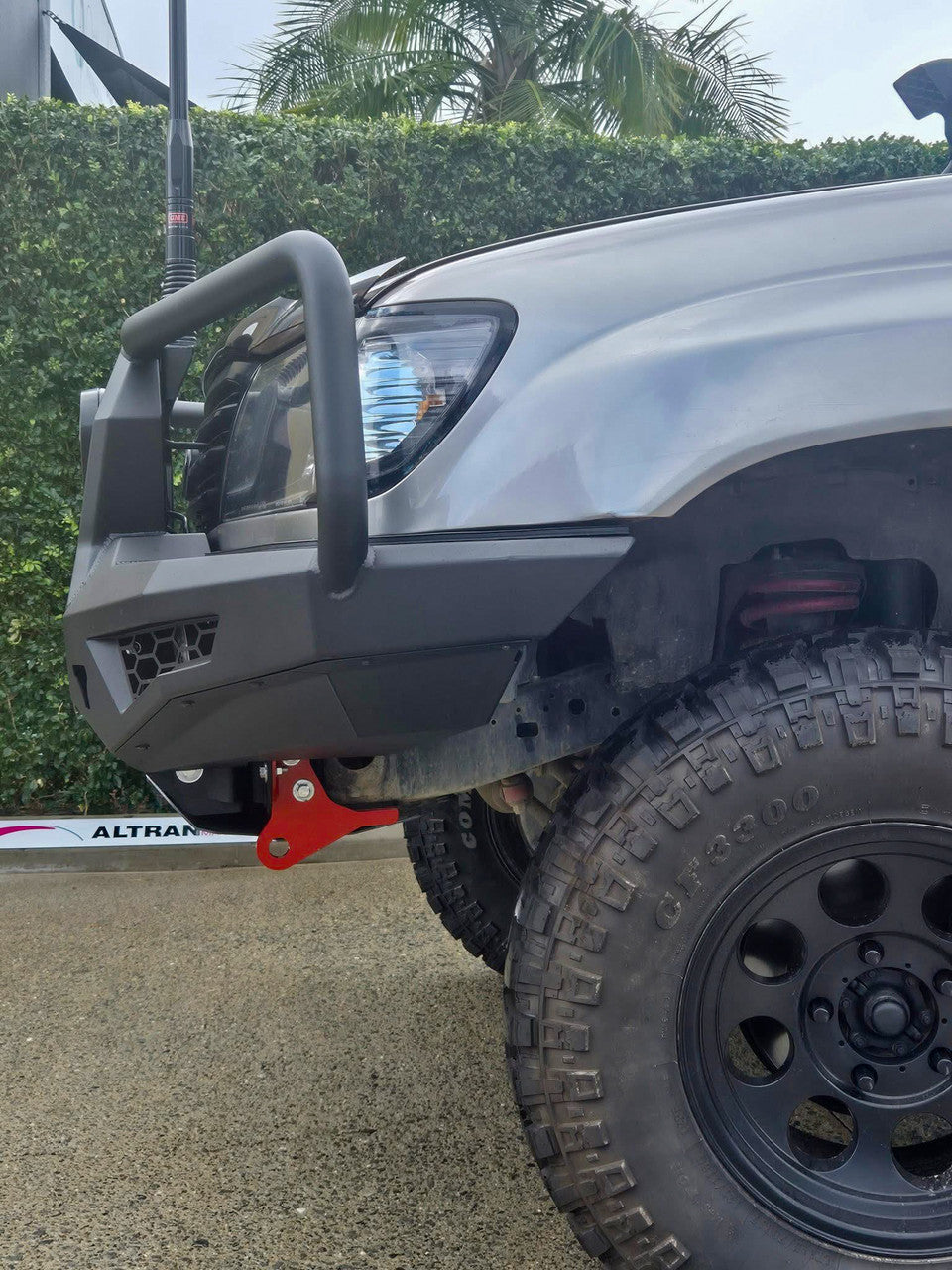 Toro bull bar to suit, Landcruiser 105 series 1998-2007