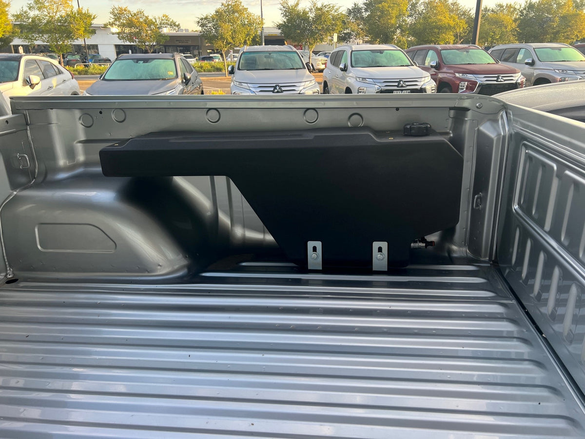 PAK Offroad Wheel Arch Tank, Water Tank 40lt, to suit Ute Tubs, Univer ...