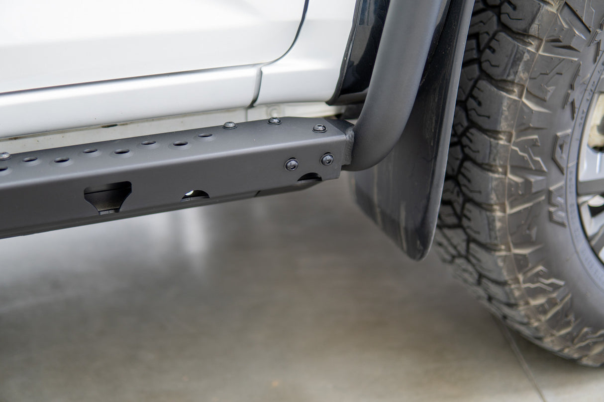 Rock Sliders with Brush Rails to suit Isuzu Dmax MY21 +