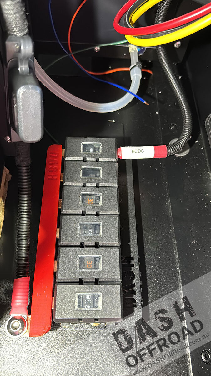 DASH UNIVERSAL FUSE HOLDER